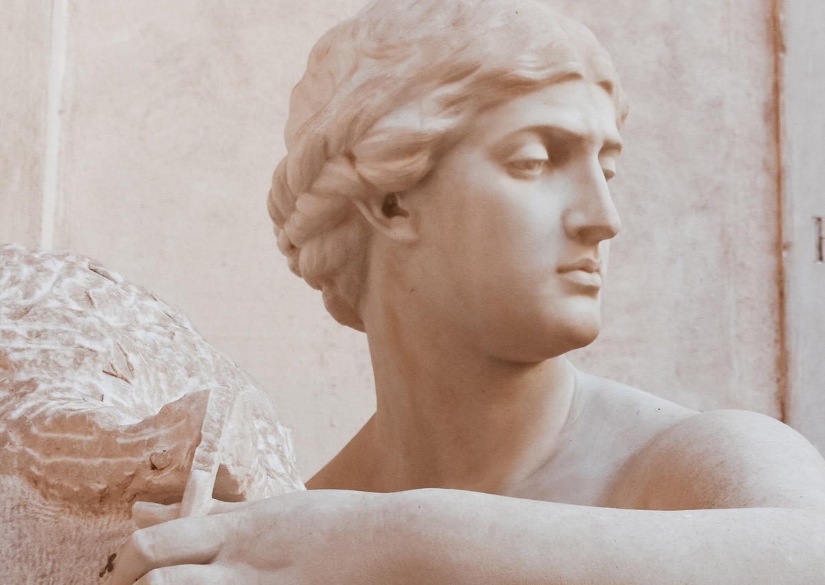 Kim Kardashian denies purchasing looted ancient Roman statue