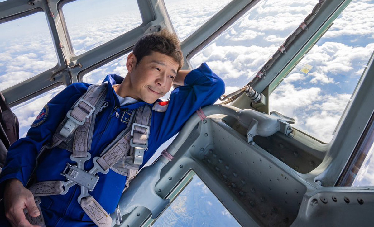 Japanese billionaire Yusaku Maezawa is planning to hand out cash from space