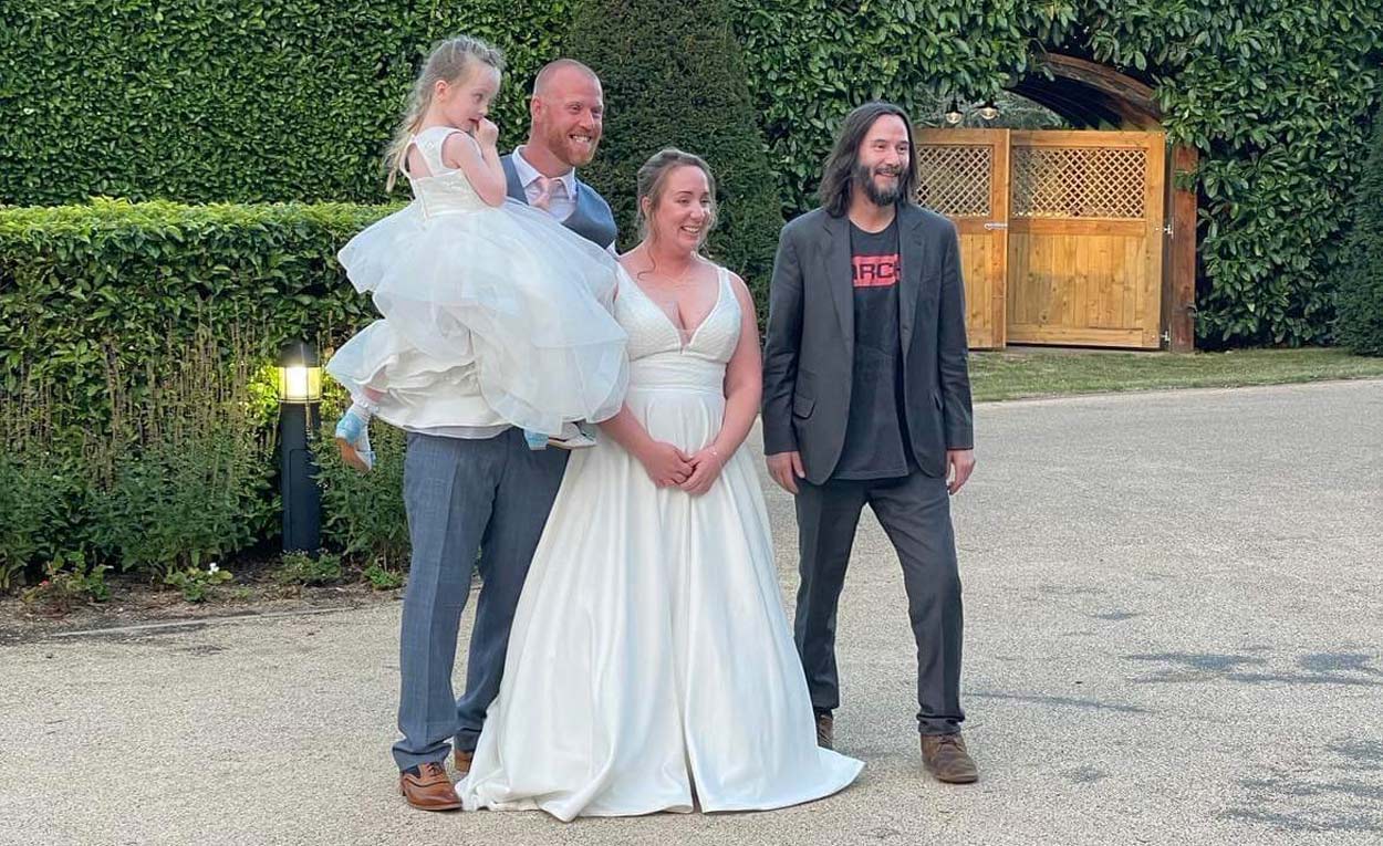 Keanu Reeves crashes wedding and proves to be everyone’s favourite celebrity