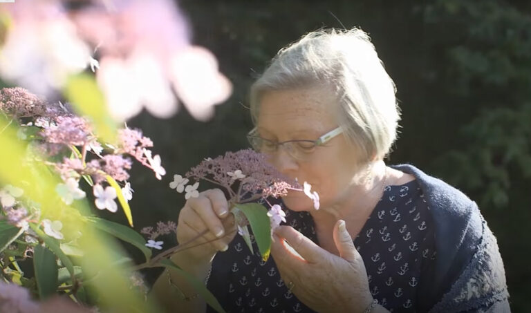 Woman who can smell Parkinson’s disease helps scientists develop miracle test