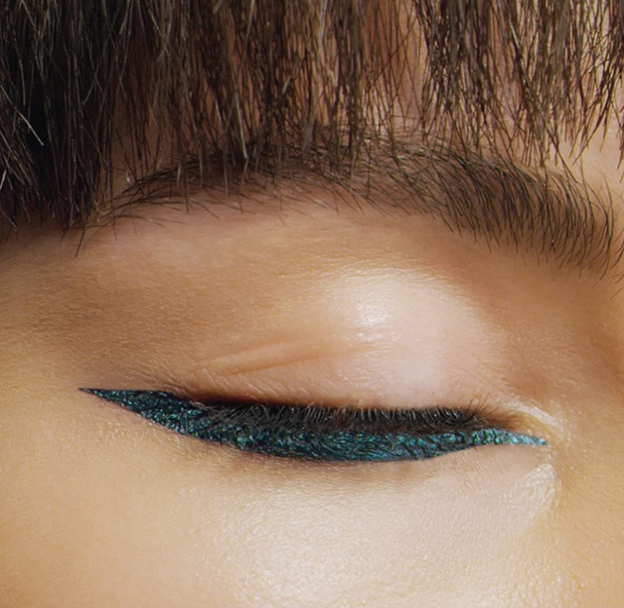 Coloured eyeliners are making a fierce comeback, here are the 5 best ones you need to grab for 2023