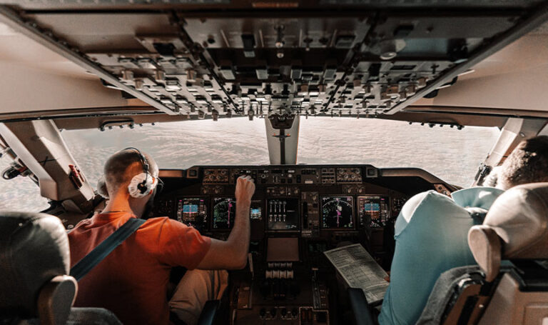 Men are weirdly confident they could land a plane in an emergency. We asked them to explain